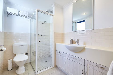 Fremantle Townhouse Unit 5 - Accommodation Noosa 2