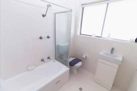 Bondi Beach Getaway - Accommodation Noosa 6