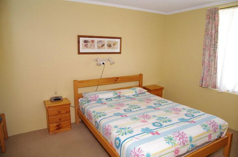Beachfront 1 25 Willow Street - Accommodation Noosa 5