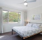 2 Bronte Court 17 Magnus Street air con complex pool  centrally located - Accommodation Noosa