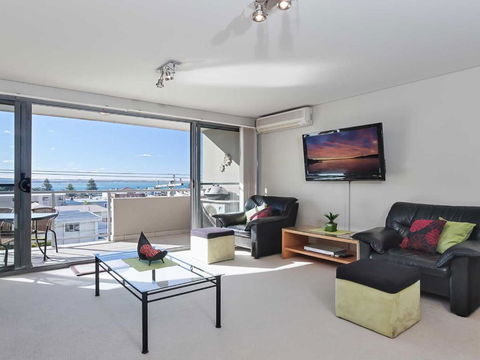 11 Bayview Apartment 42 Stockton Street Right In The CBD Of Nelson Bay With Water Views - Accommodation Noosa 5