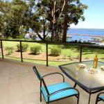 2 Magnus Pines 52 56 Magnus Street Stunning Unit With Aircon Water Views & Foxtel - Accommodation Noosa 0