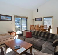 Snowbound 1 - Accommodation Noosa