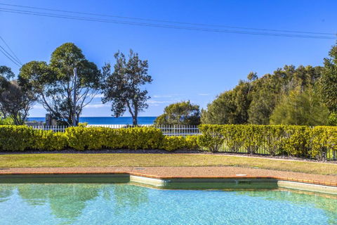 Fathoms 8 Mollymook - Accommodation Noosa 1