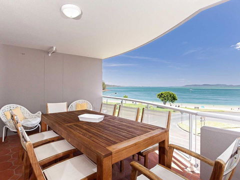 12 Florentine 11 Columbia Close â€“ WIFI Aircon Spectacular Views - Accommodation Noosa 2