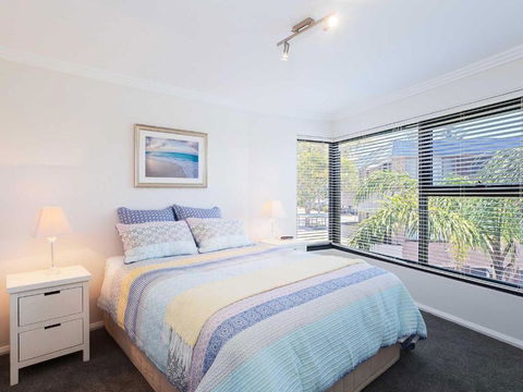 12 Florentine 11 Columbia Close â€“ WIFI Aircon Spectacular Views - Accommodation Noosa 5