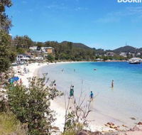 1 Thurlow Lodge 6 Thurlow Avenue air conditioned  pool in the heart of town - Accommodation Noosa