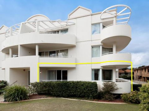 1 SEASHELLS 21 23 MAGNUS STREET â€“ WIFI POOL LIFT & AIR CONDITIONING - Accommodation Noosa 2