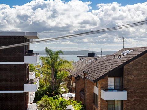 3 The Commodore 9 11 Donald Street Great Unit In The Heart Of Town - Accommodation Noosa 5
