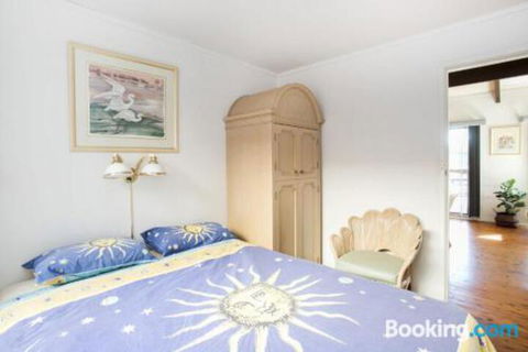 Soldier Crab Shack 20 Macleay St - Accommodation Noosa 0