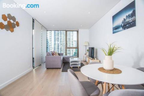 Perfect LocationCBD 2Bed2Bath APTParkingWifi - Accommodation Noosa 5