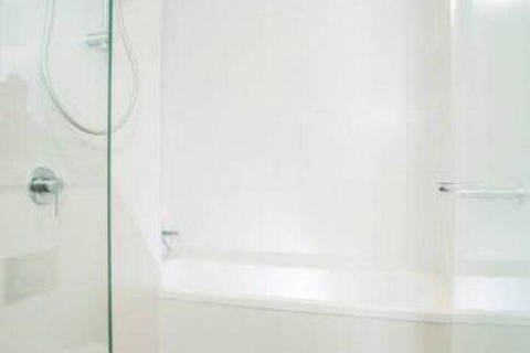 Perfect LocationCBD 2Bed2Bath APTParkingWifi - Accommodation Noosa 4