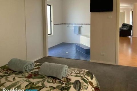 Endeavour 6 - Accommodation Noosa 3