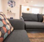 Contemporary Esprit with river reserve access - Accommodation Noosa
