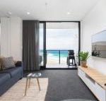 Luxury Beachfront Apartment in Newcastle - Accommodation Noosa