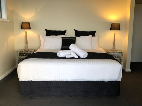 SEA EAGLE COTTAGE Amazing Views Of Bay Of Fires - Accommodation Noosa 4