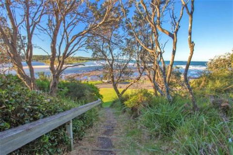 Seaside Beach House 25 Seaside Pde - Accommodation Noosa 3