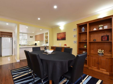 Villa Joie De Vie Located Within Cypress Lakes - Accommodation Noosa 2