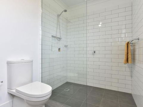 Kinloch Cottage Renovated To New On Daisy Hill Vineyard - Accommodation Noosa 2