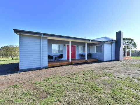 Kinloch Cottage Renovated To New On Daisy Hill Vineyard - Accommodation Noosa 3