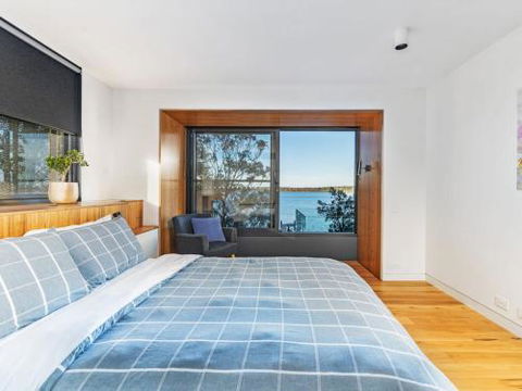 ESTUARY HOUSE Basin View 4pm Check Out Sundays - Accommodation Noosa 1