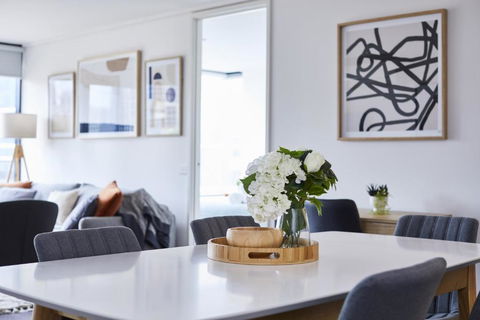 2 Bdrm 2 Bthrm Apt With Parking In Central CBD - Accommodation Noosa 6