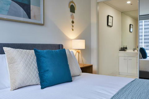 2 Bdrm 2 Bthrm Apt With Parking In Central CBD - Accommodation Noosa 3