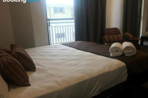 Townsville Strand Lighthouse Apartment 3 - Accommodation Noosa 3