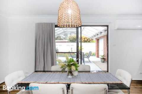 Lake Dreaming 4 Lulworth - Accommodation Noosa 5