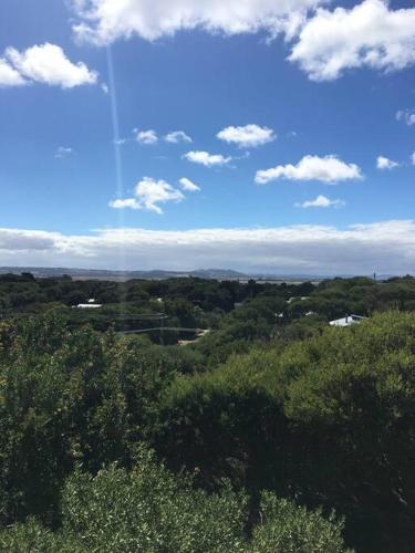 37 Oceanview Parade Sandy Point - Accommodation Noosa 2