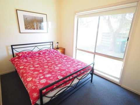 Sunset Deck Beach House Sandy Point - Accommodation Noosa 5