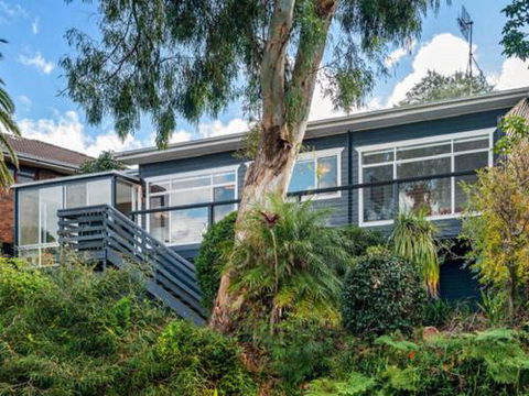 BOMBORA Gerroa 4pm Check Out Sundays - Accommodation Noosa 5