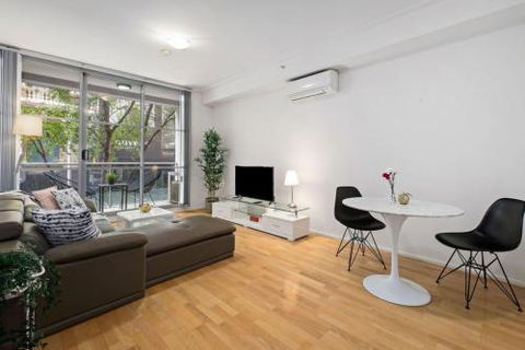 A Bright & Stylish Studio Next To Darling Harbour - Accommodation Noosa 4