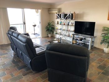 Nelson Towers Unit 41 / 71 Victoria Parade - Accommodation Noosa 1