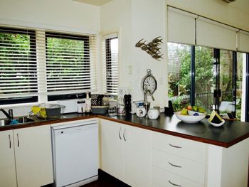 Seashells - Accommodation Noosa 1