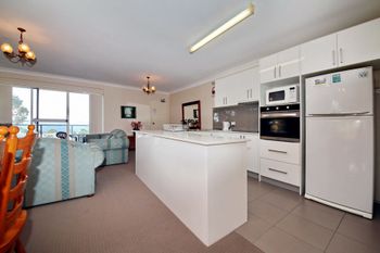 Sunset Towers Unit 11 / 25 Donald Street - Accommodation Noosa 3
