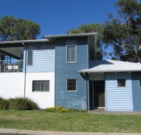 Waterside No 9 Blackwood Retreat - Accommodation Noosa