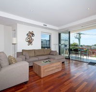 The Summit Unit 4 / 25 Tomaree Street - Accommodation Noosa