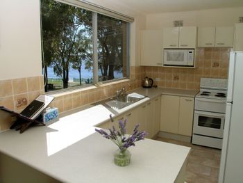 Shipmates Unit 4 / 51 Christmas Bush Avenue - Accommodation Noosa 2