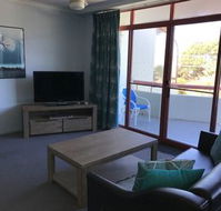 FATHOMS 19 - Accommodation Noosa