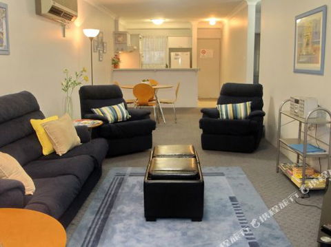 Nelson Towers Unit 8 / 71 Victoria Parade - Accommodation Noosa 4