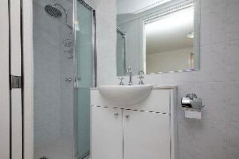 Dolphin Watch No.2 On Magnus - Accommodation Noosa 1