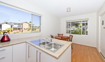Thurlow Avenue Unit 3 / 09 - Accommodation Noosa 3
