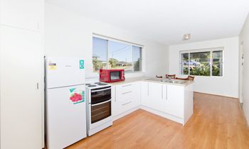 Thurlow Avenue Unit 3 / 09 - Accommodation Noosa 5