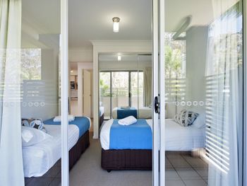 Shoal Bay Beachclub Level 1 Bayside 12 - Accommodation Noosa 3