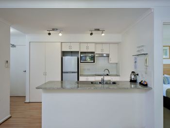 Shoal Bay Beachclub Level 1 Bayside 14 - Accommodation Noosa 5