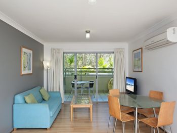 Shoal Bay Beachclub Level 1 Bayside 14 - Accommodation Noosa 2