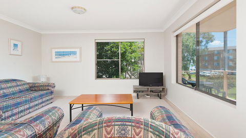 Misthaven Unit 1 / 12 Mistral Close - Accommodation Noosa 6