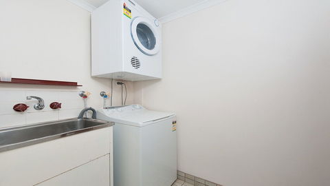 Misthaven Unit 1 / 12 Mistral Close - Accommodation Noosa 4