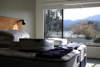 Tranquil 3 Bedroom Next To National Park - Accommodation Noosa 2